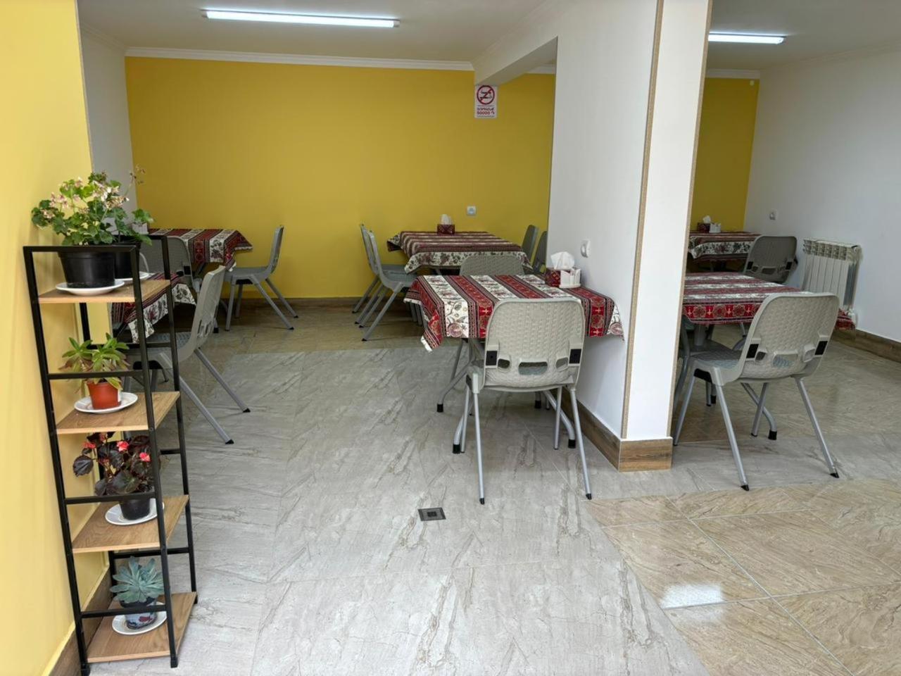 Styopa Hotel Jerevan Exteriör bild