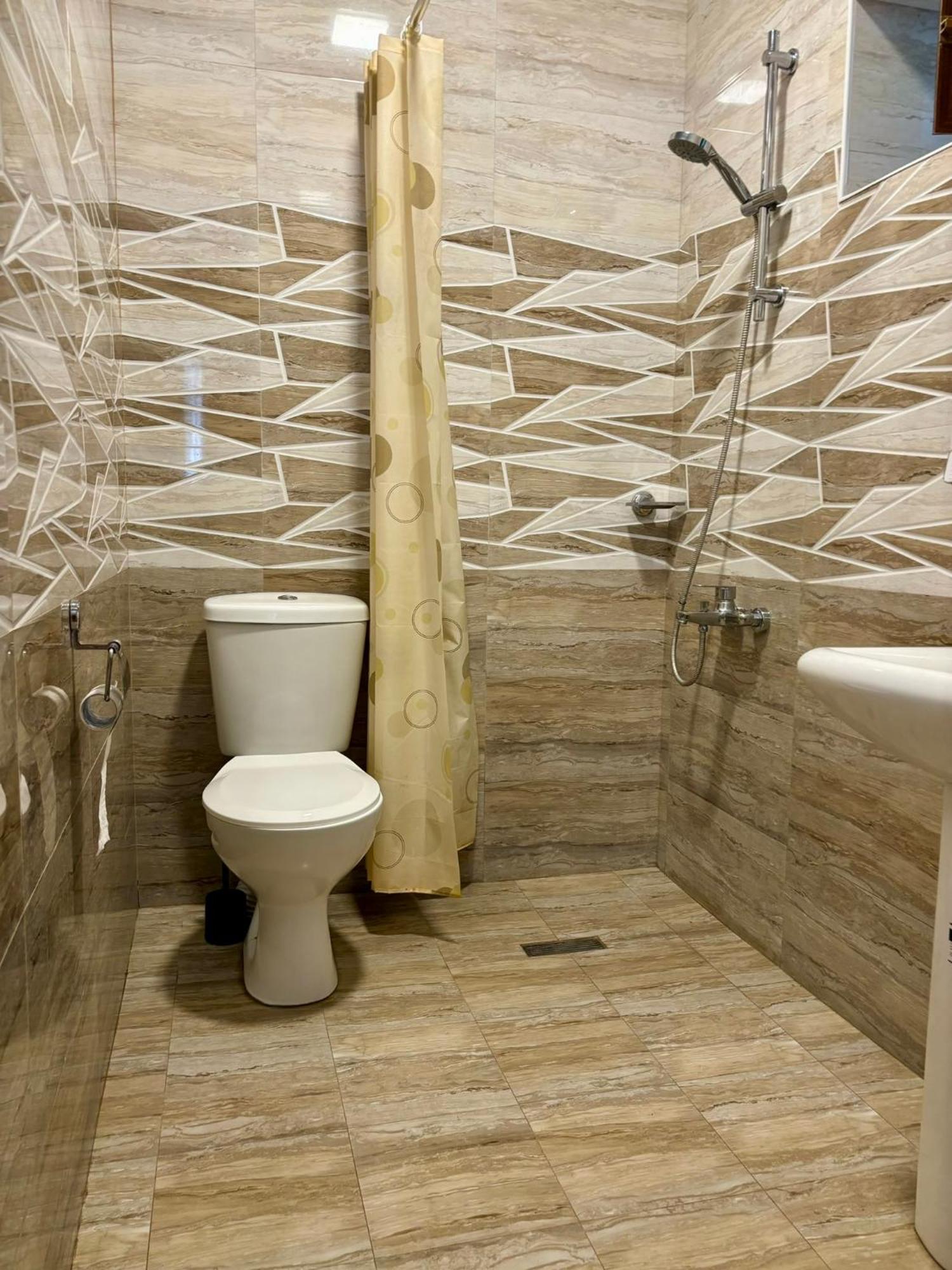 Styopa Hotel Jerevan Exteriör bild