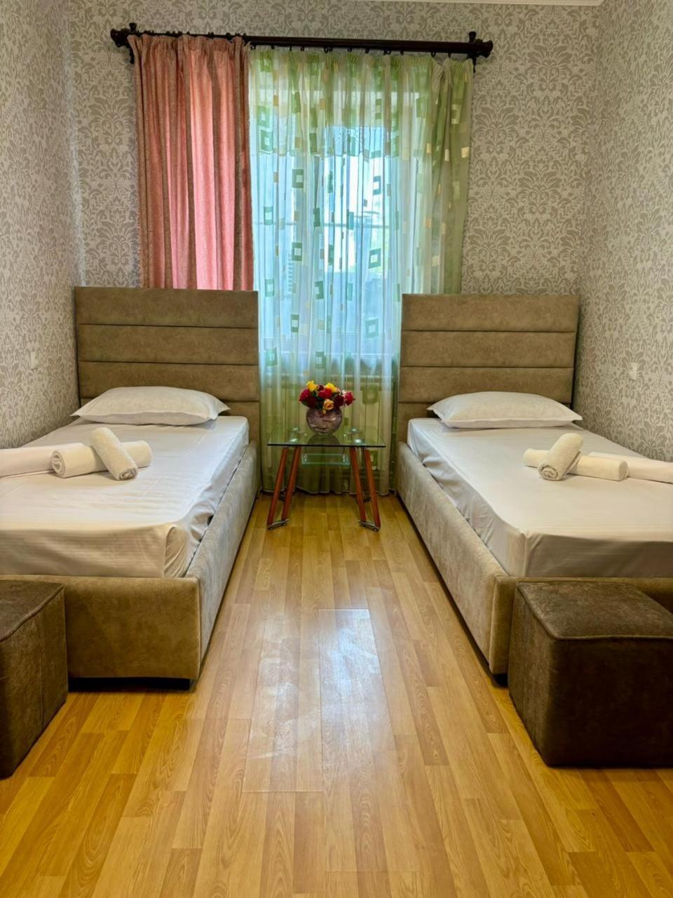 Styopa Hotel Jerevan Exteriör bild