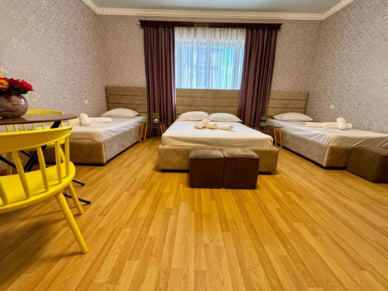 Styopa Hotel Jerevan Exteriör bild