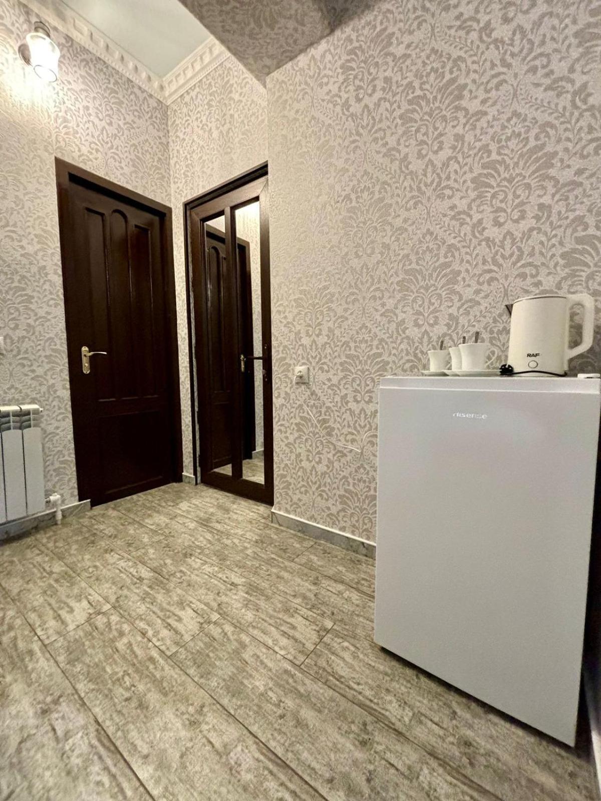 Styopa Hotel Jerevan Exteriör bild