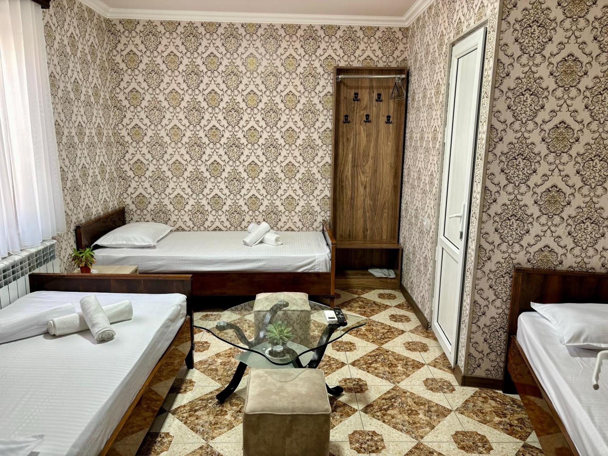 Styopa Hotel Jerevan Exteriör bild